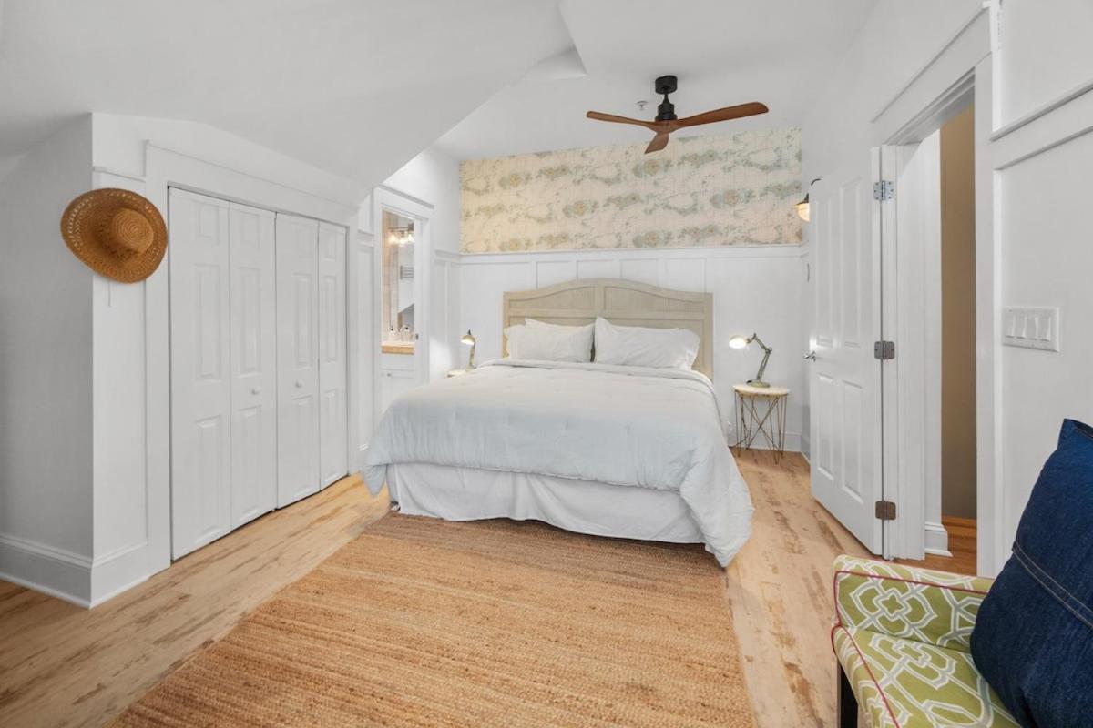 Carillon Market 305 Apartment Panama City Beach